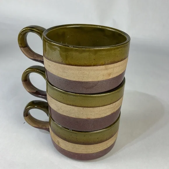 Vintage Triple Glaze Oversized Pottery Mugs (set of 3) - Picture 7 of 13